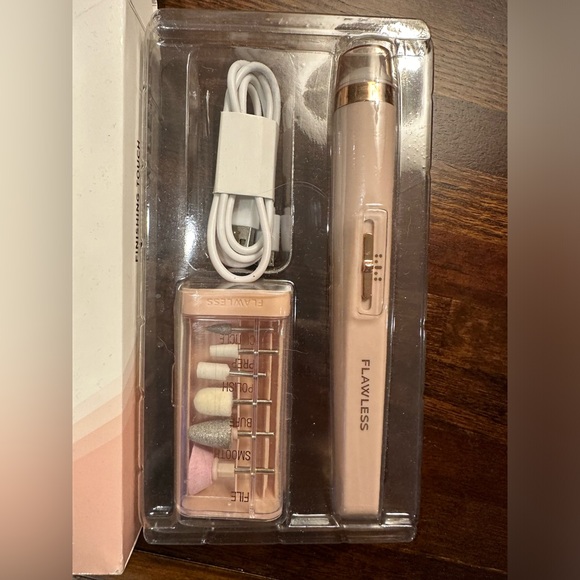 Manicure set - Picture 3 of 3